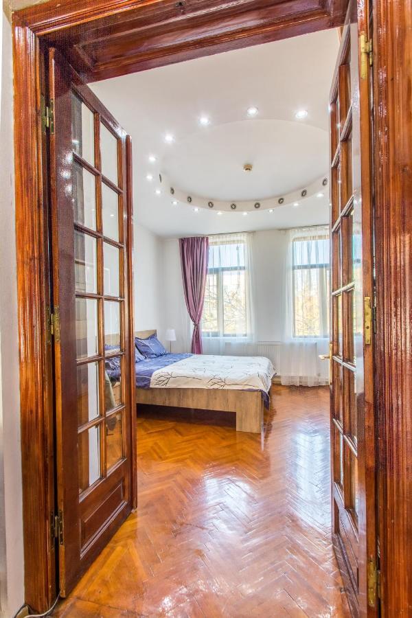 Apartment Faryna Bucharest Exterior photo